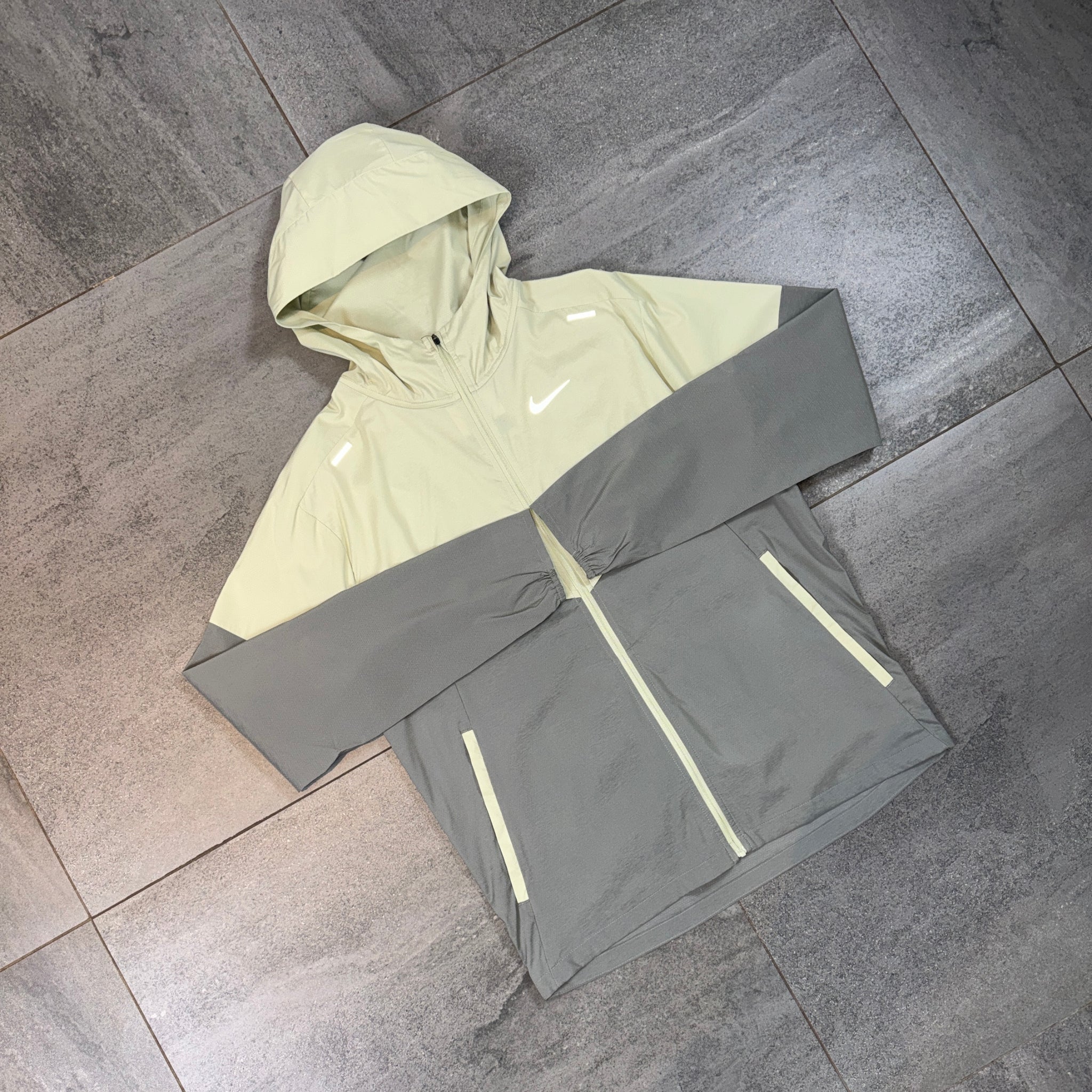Nike Windrunner Jacket 'Olive Aura'