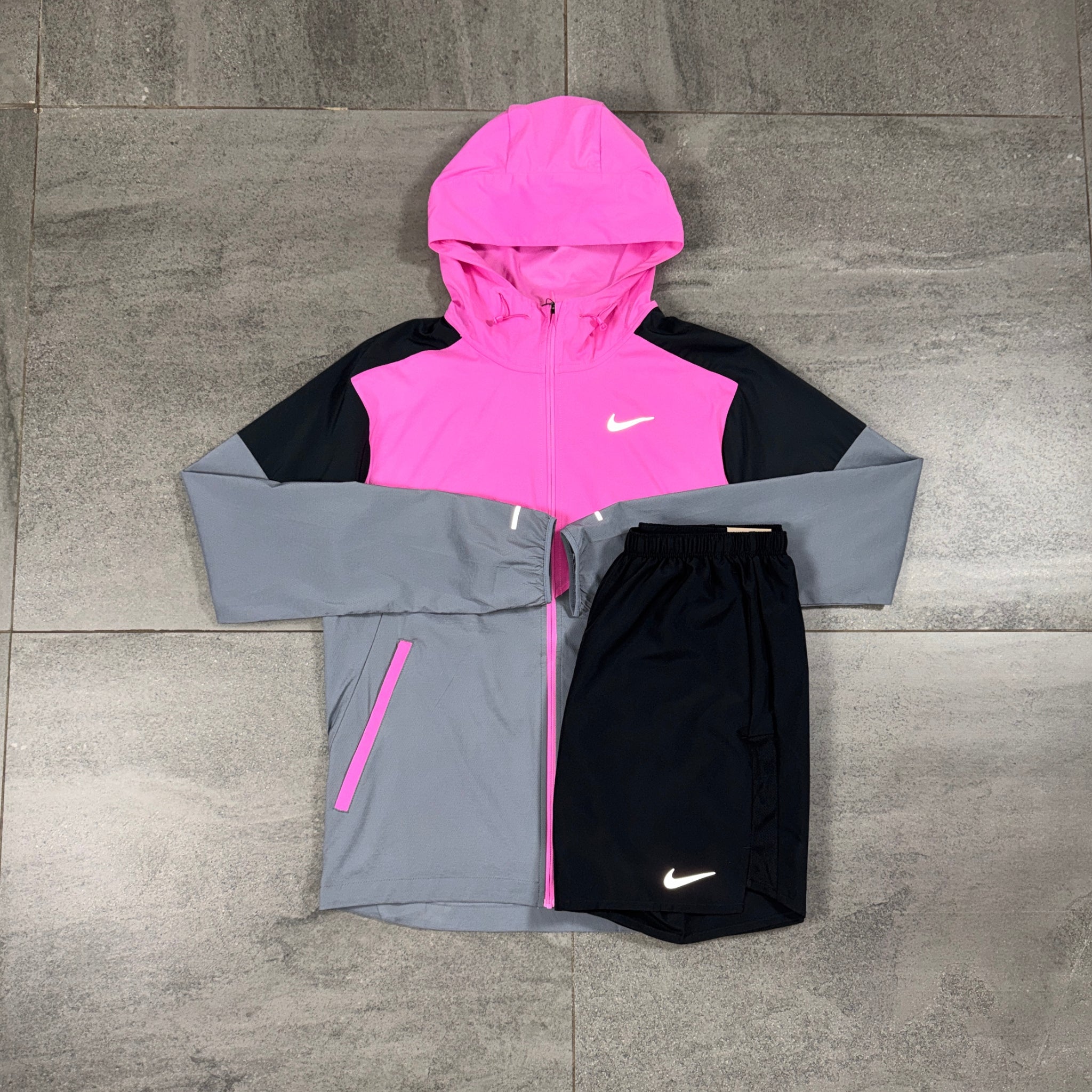 Nike Windrunner & Challenger Shorts Set 'Playful Pink/Black'