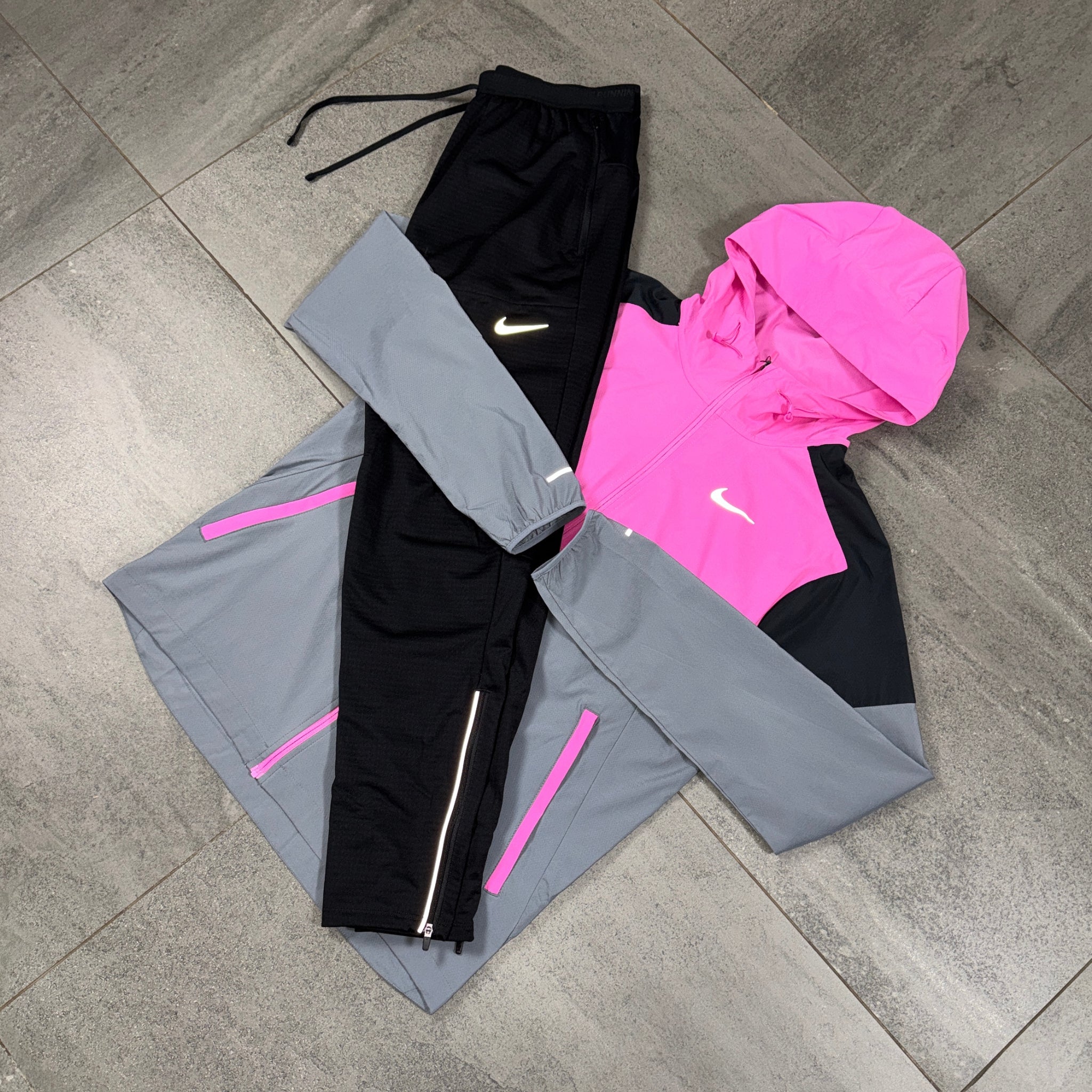 Nike Windrunner & Phenom Pants Set 'Playful Pink/Black'