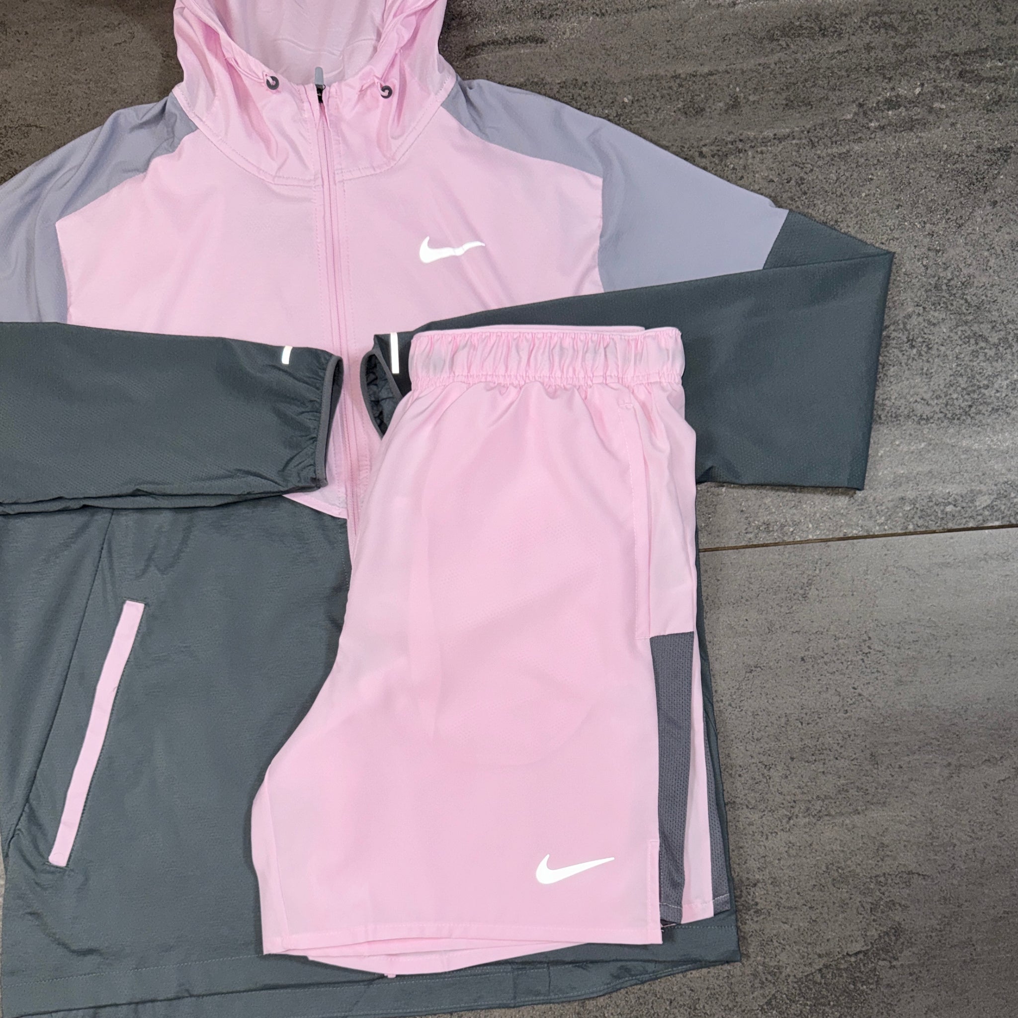 Nike Challenger Shorts 'Pink Foam'