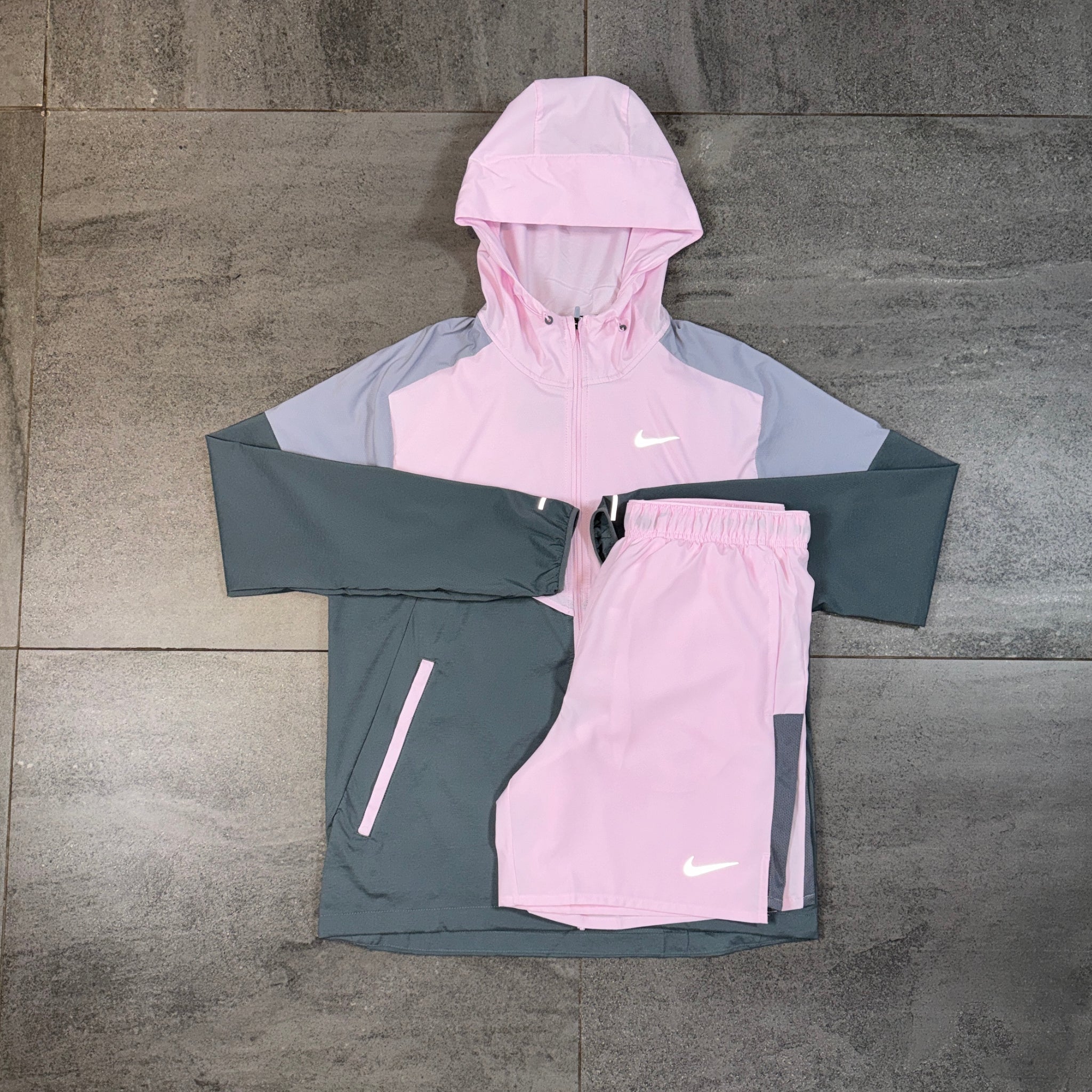 Nike Windrunner & Challenger Shorts Set 'Pink Foam'