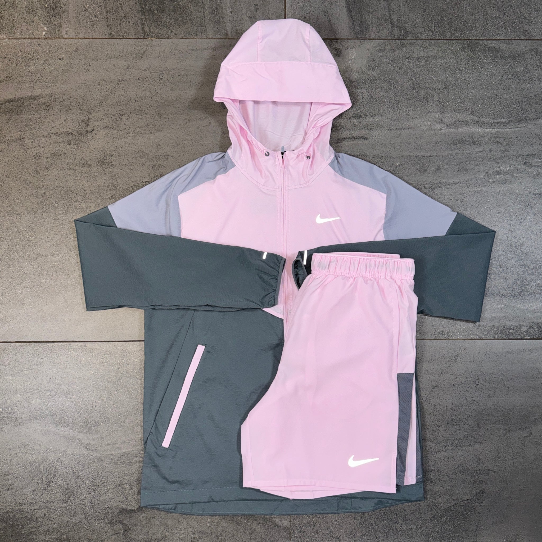 Nike Windrunner & Challenger Shorts Set 'Pink Foam'