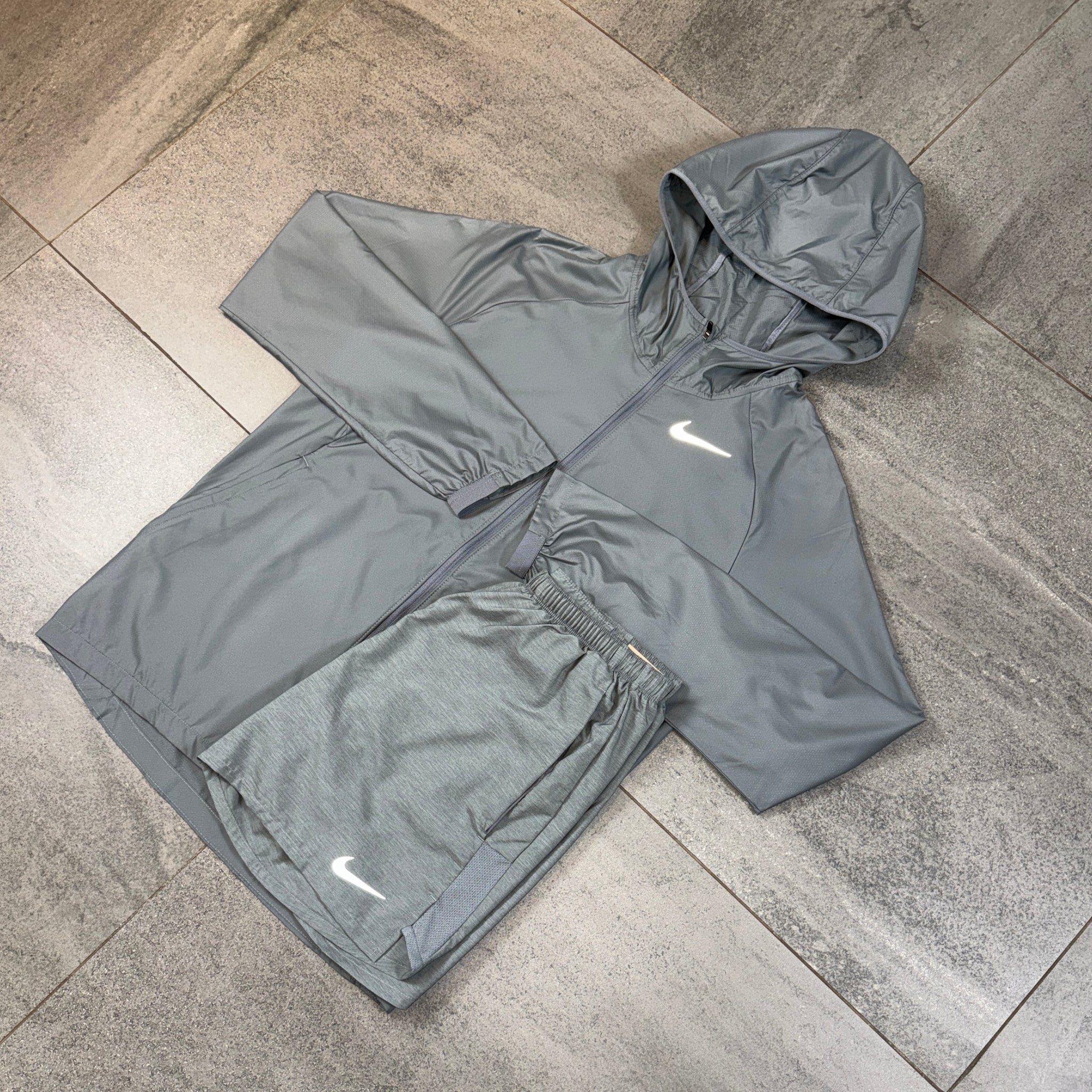 Nike Essential Windrunner Jacket 'Grey'
