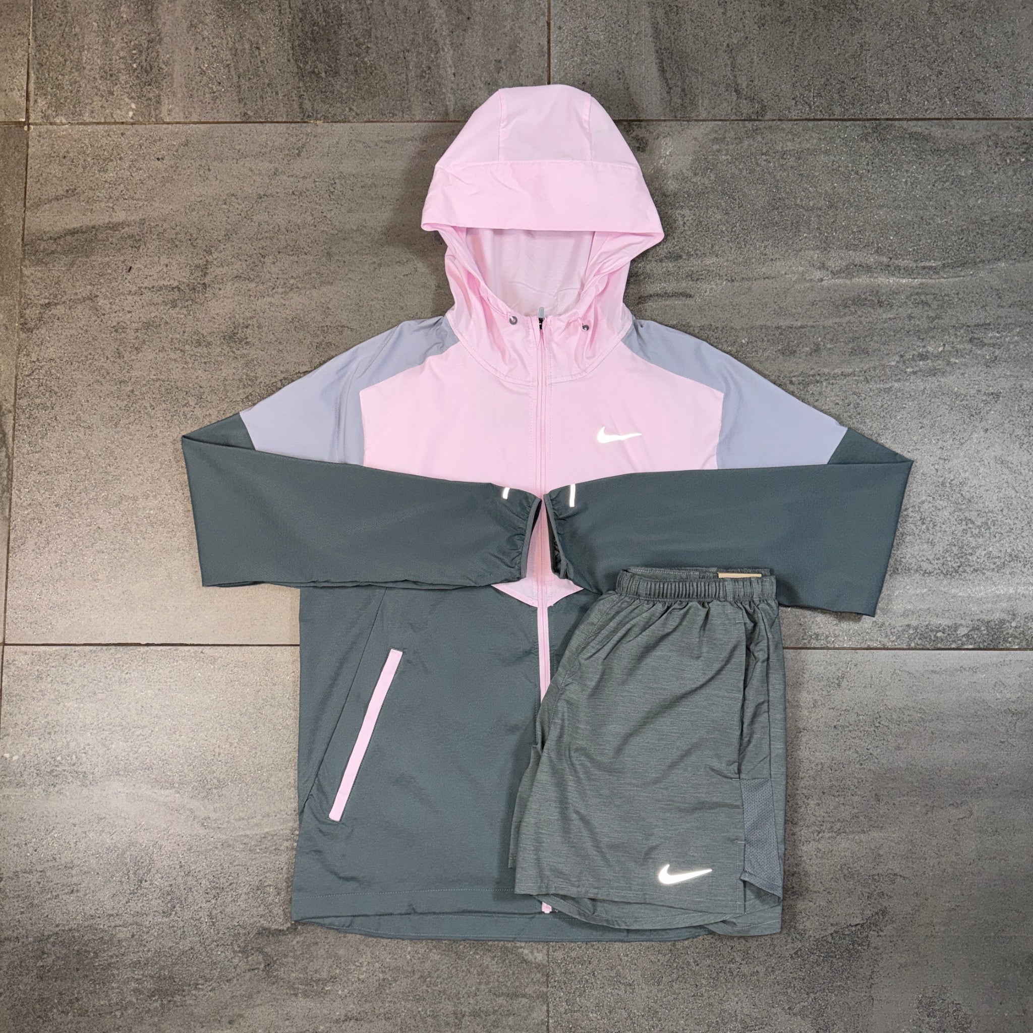 Nike Windrunner & Challenger Shorts Set 'Pink Foam/Grey'