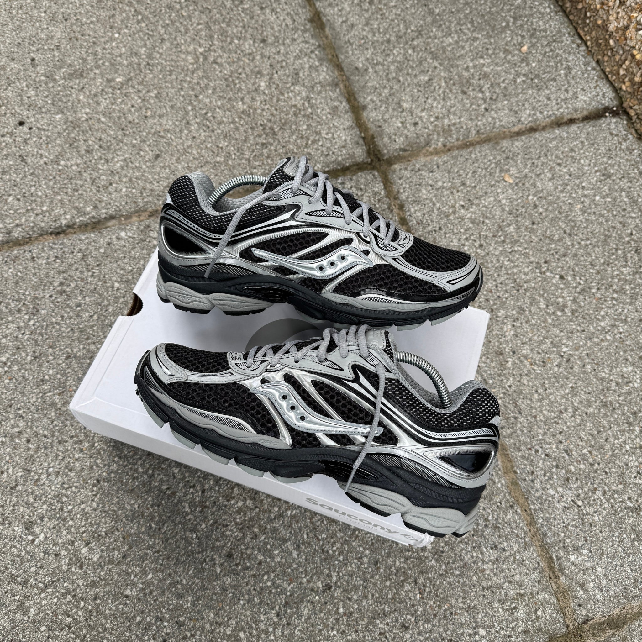 Saucony ProGrid Omni 9 'Black Silver'