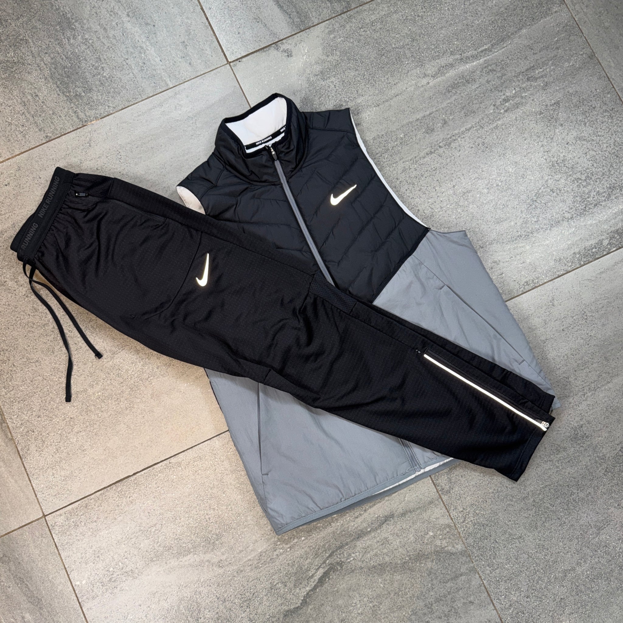 Nike Aerolayer Gilet & Phenom Pants Set 'Black Grey/Black'