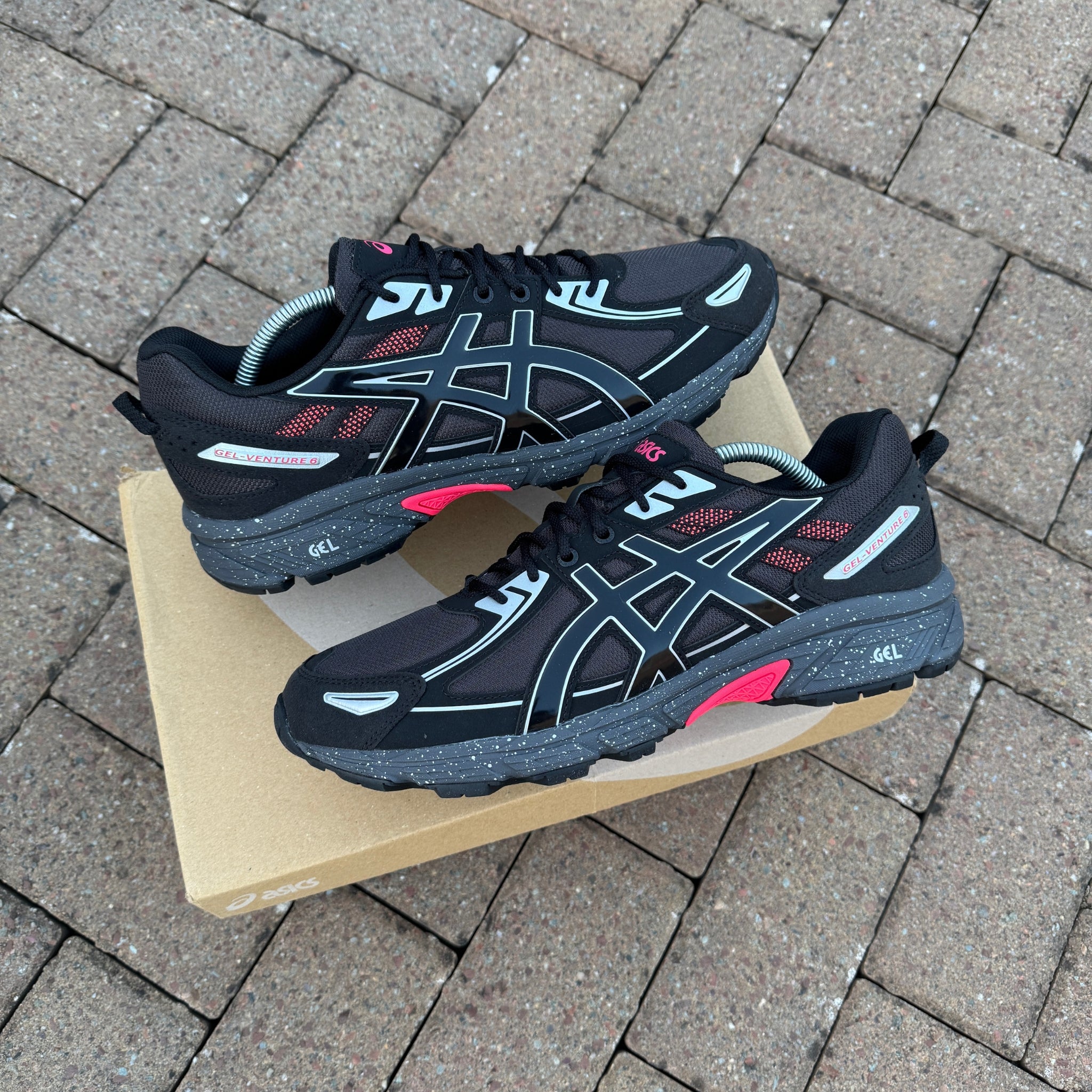 ASICS Gel-Venture 6 'Black/Red'