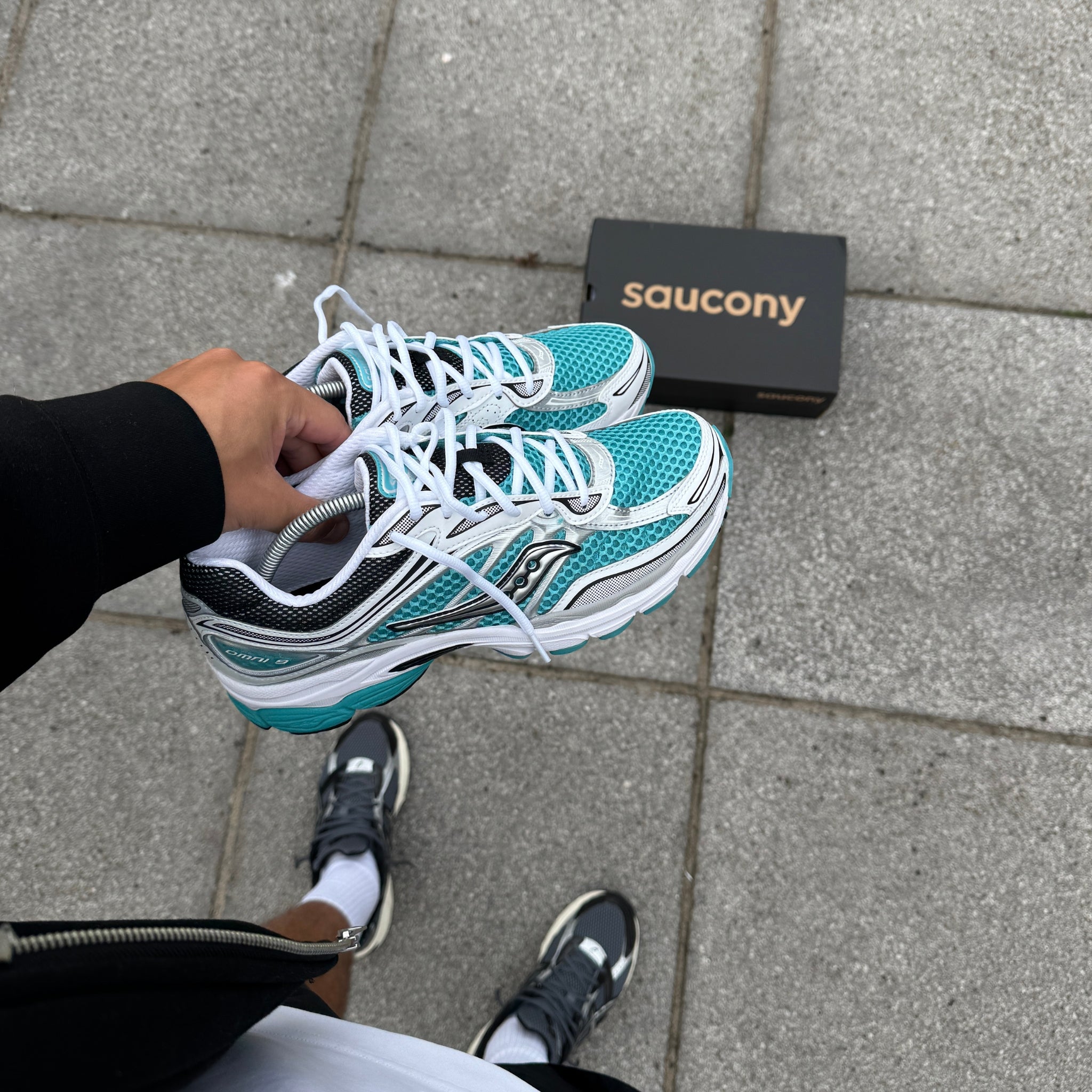 Saucony ProGrid Omni 9 'Tranquil'