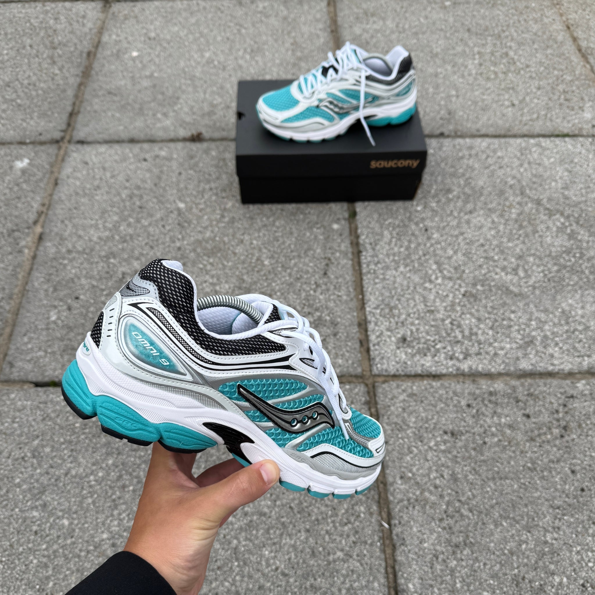 Saucony ProGrid Omni 9 'Tranquil'