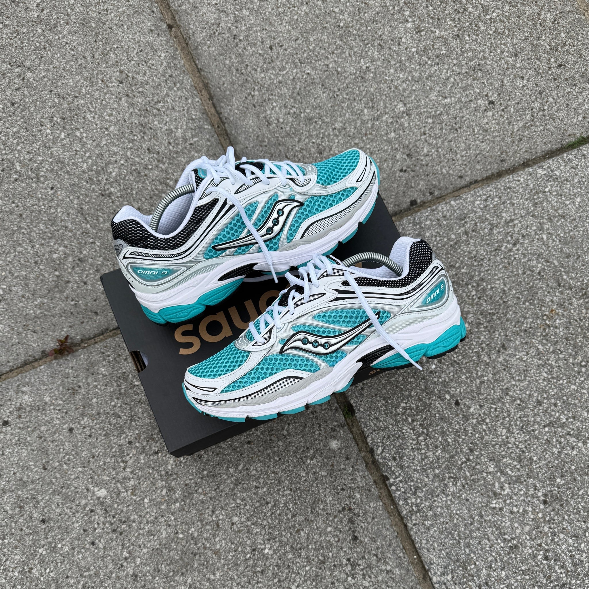 Saucony ProGrid Omni 9 'Tranquil'