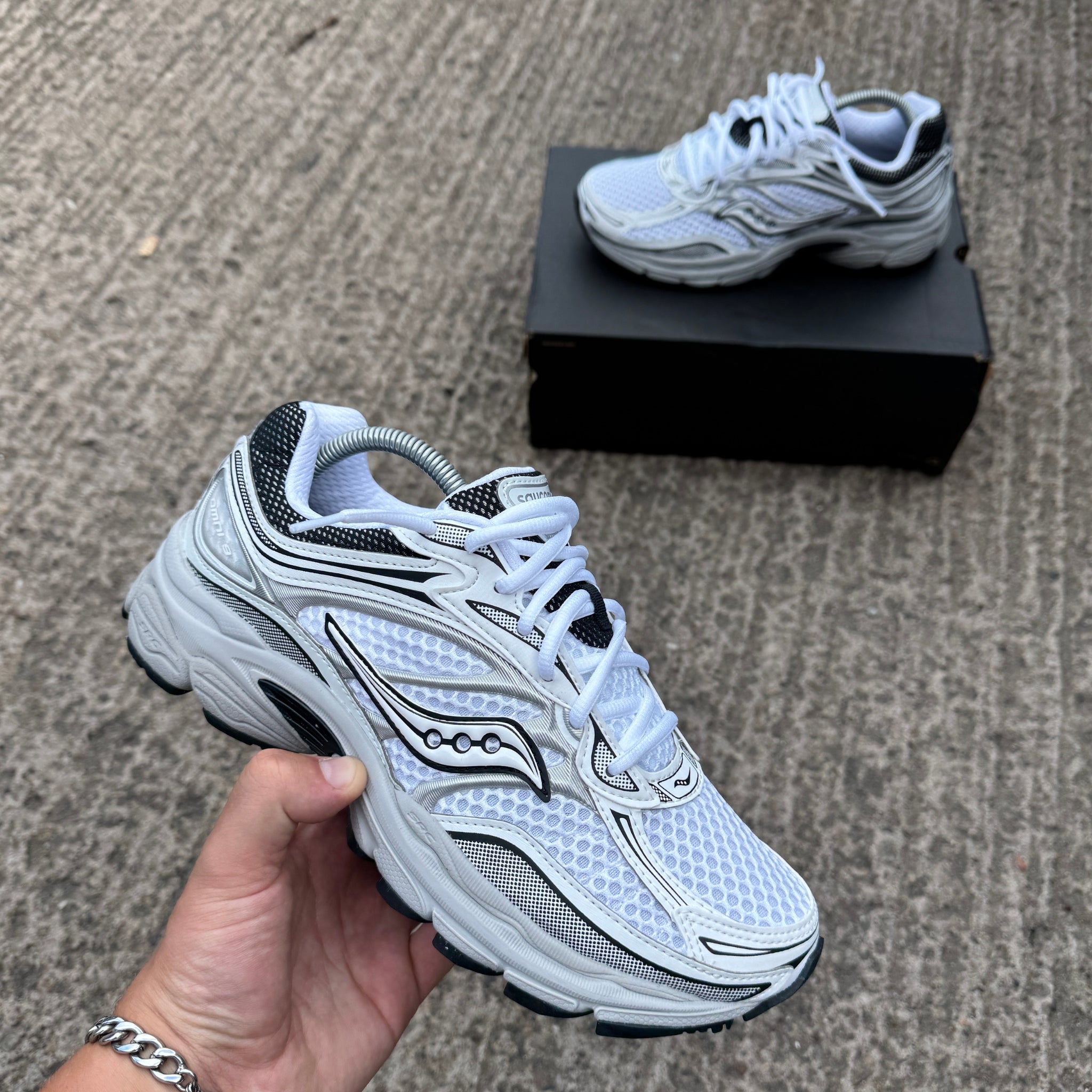 Saucony ProGrid Omni 9 'White Cadet'