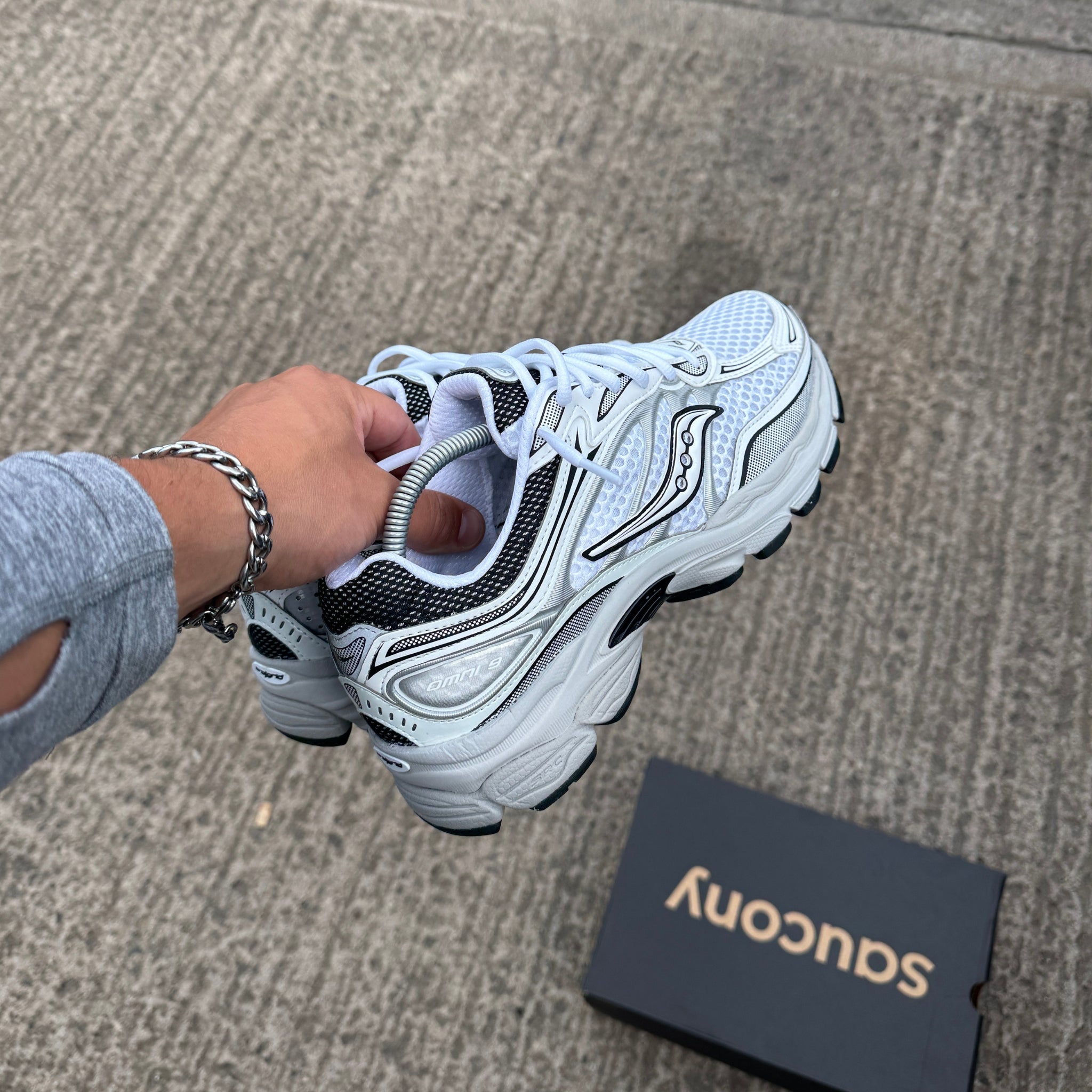Saucony ProGrid Omni 9 'White Cadet'