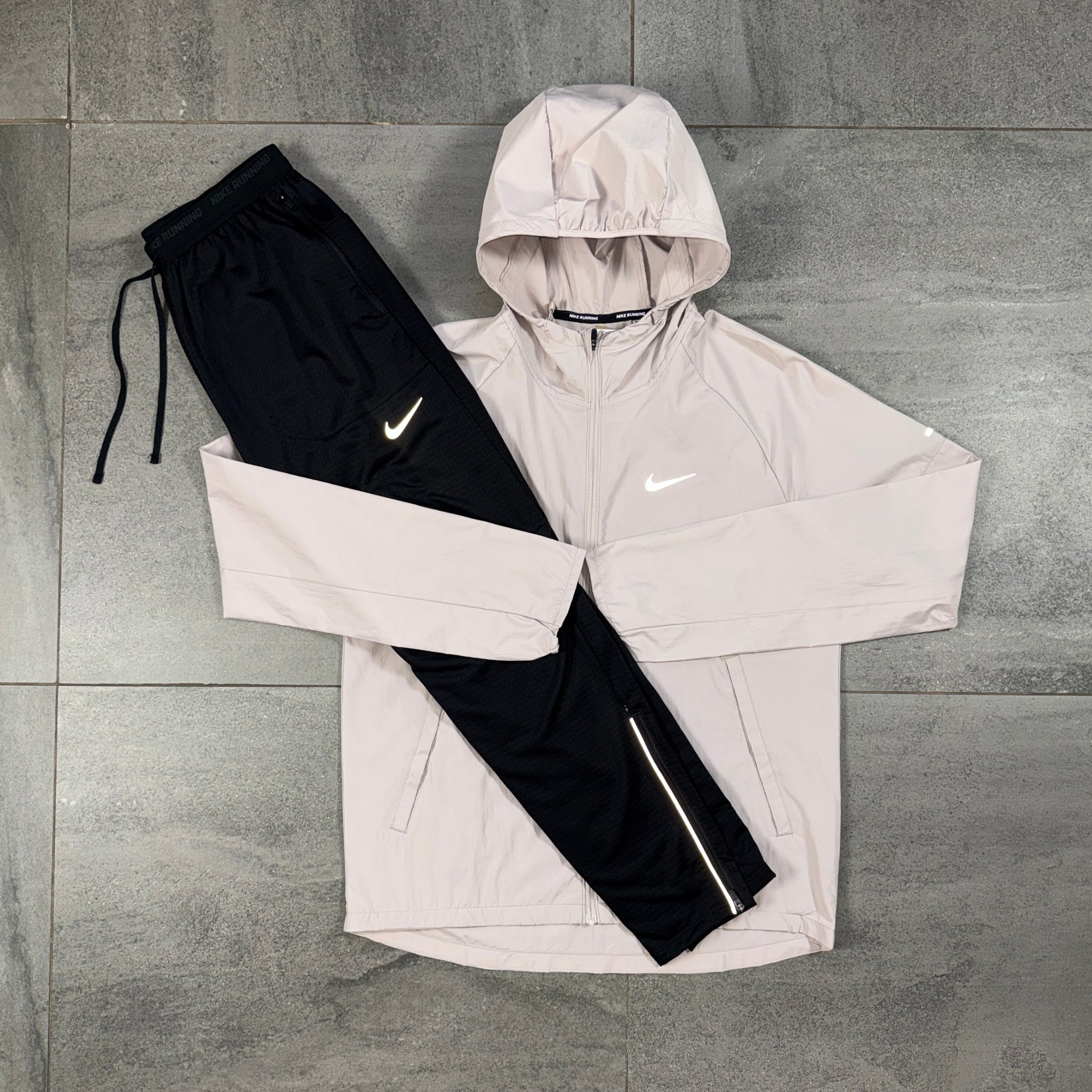 Nike Windrunner & Phenom Pants Set 'Cream/Black'