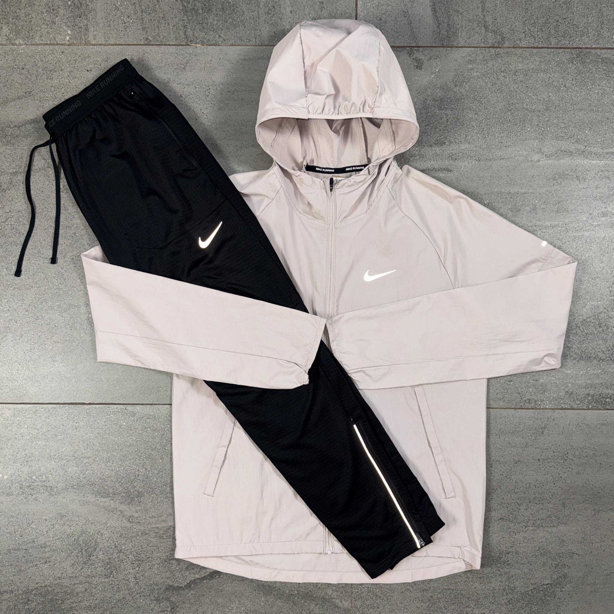 Nike Windrunner & Phenom Pants Set 'Cream/Black'