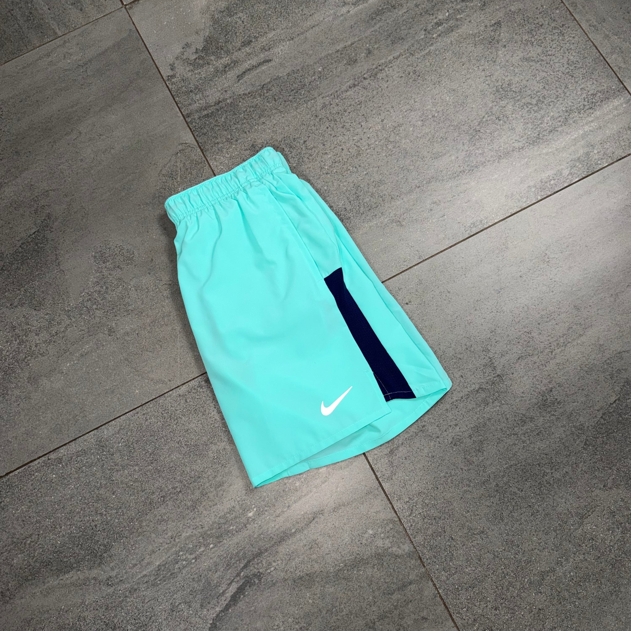 Nike Challenger Shorts 'Hyper Turquoise'