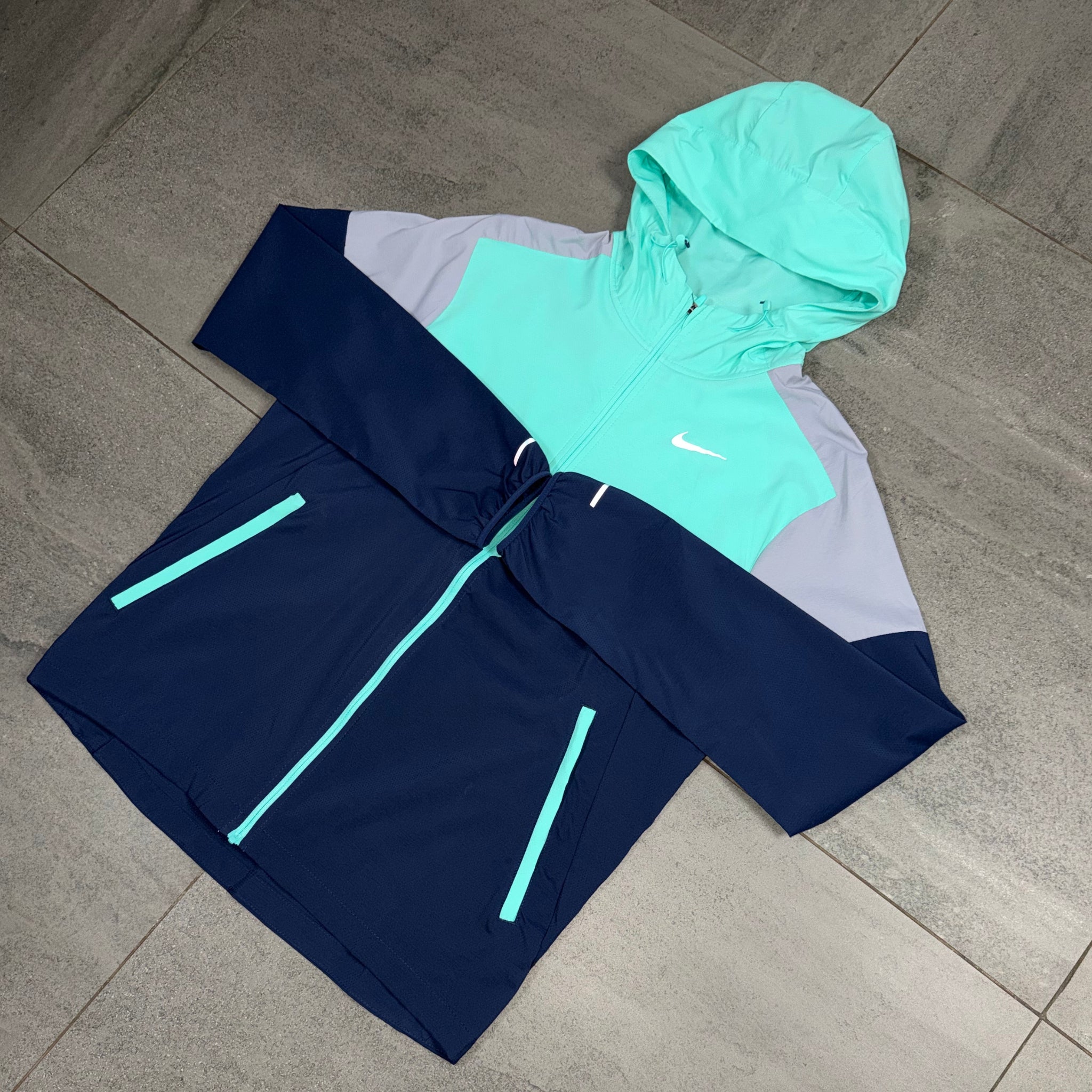 Nike Windrunner Jacket 'Hyper Turquoise'