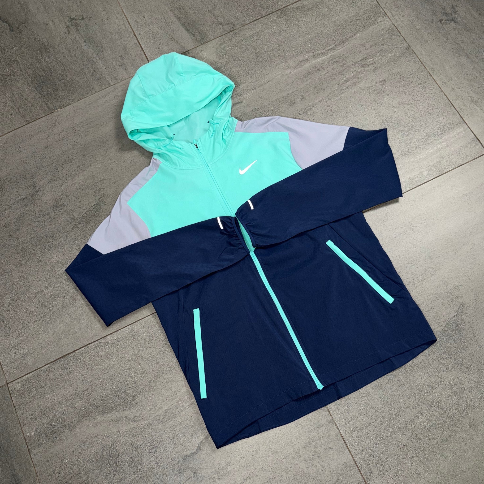 Nike Windrunner Jacket 'Hyper Turquoise'