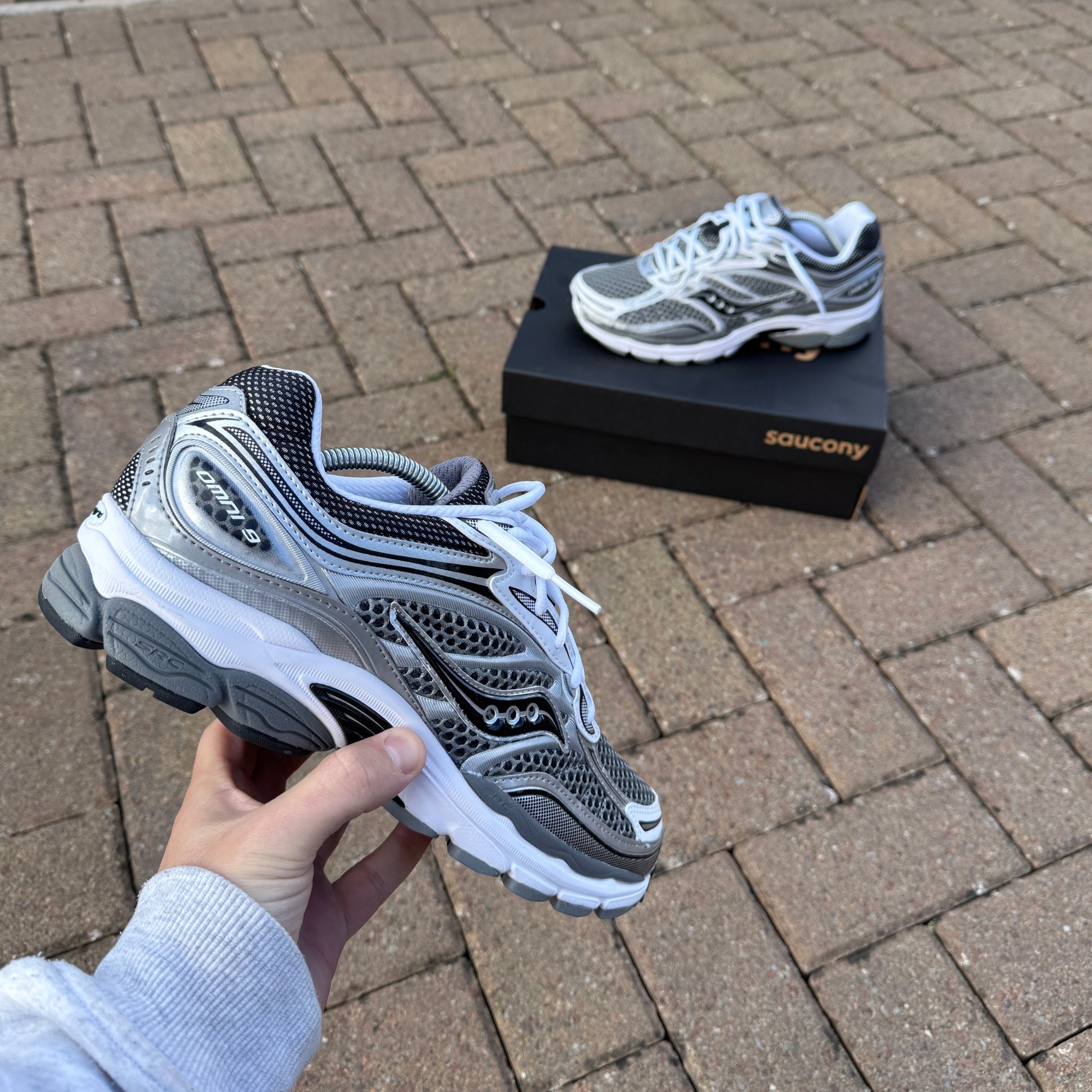 Saucony ProGrid Omni 9 'Silver Grey'