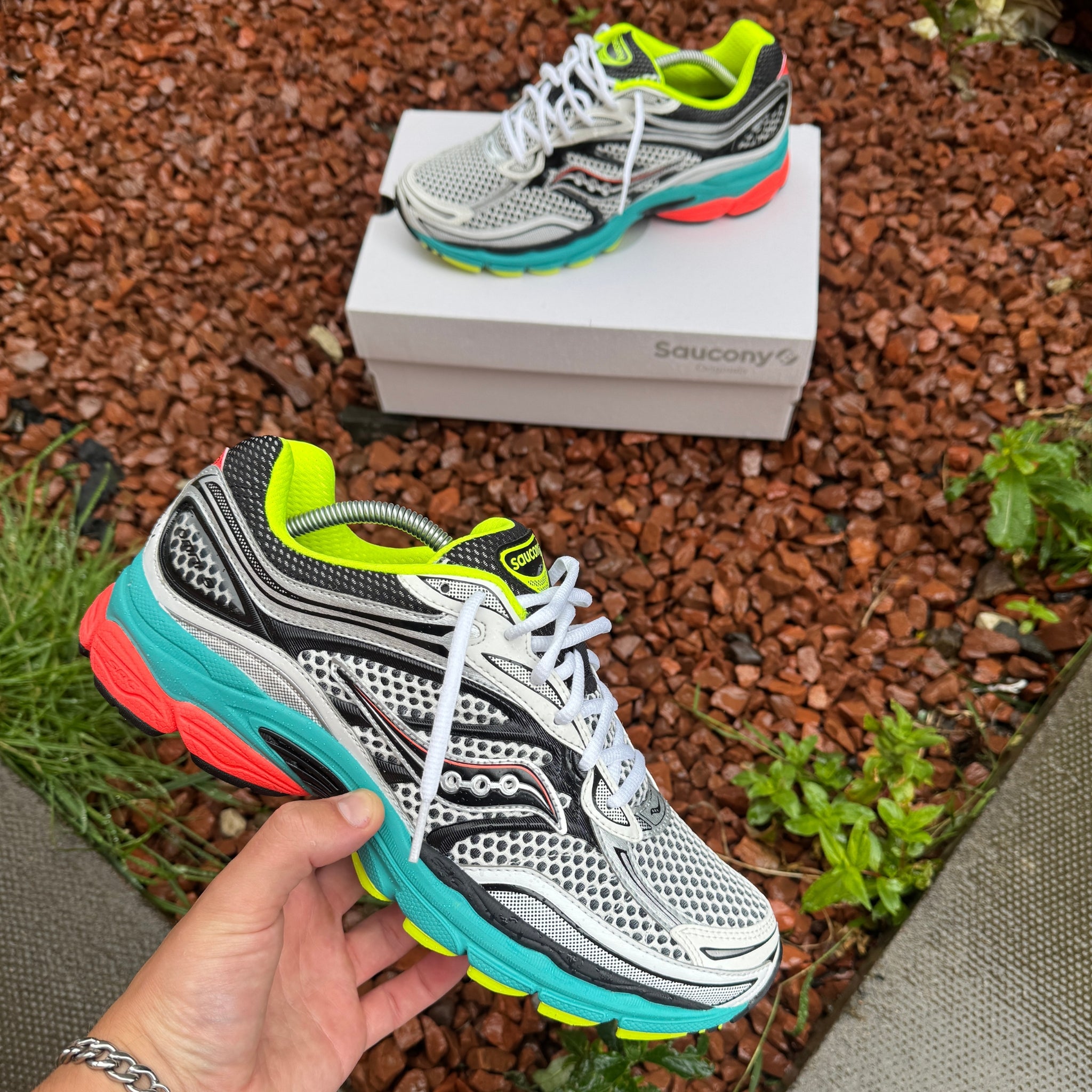 Saucony ProGrid Omni 9 'Silver Mutant'