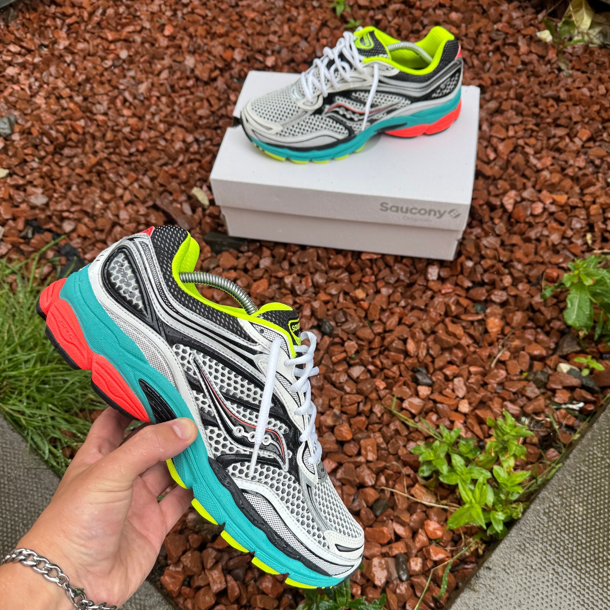 Saucony ProGrid Omni 9 'Silver Mutant'