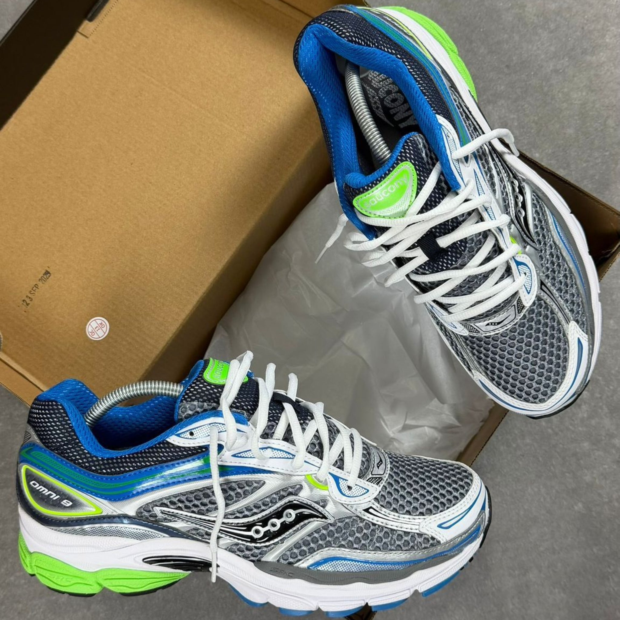 Saucony ProGrid Omni 9 'Grey Slime Blue'