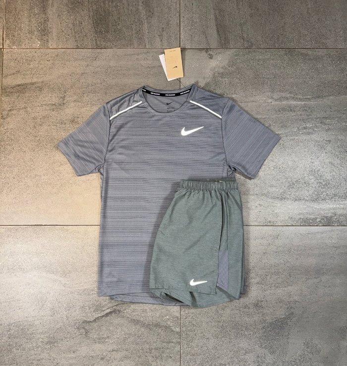 nike gray tshirt