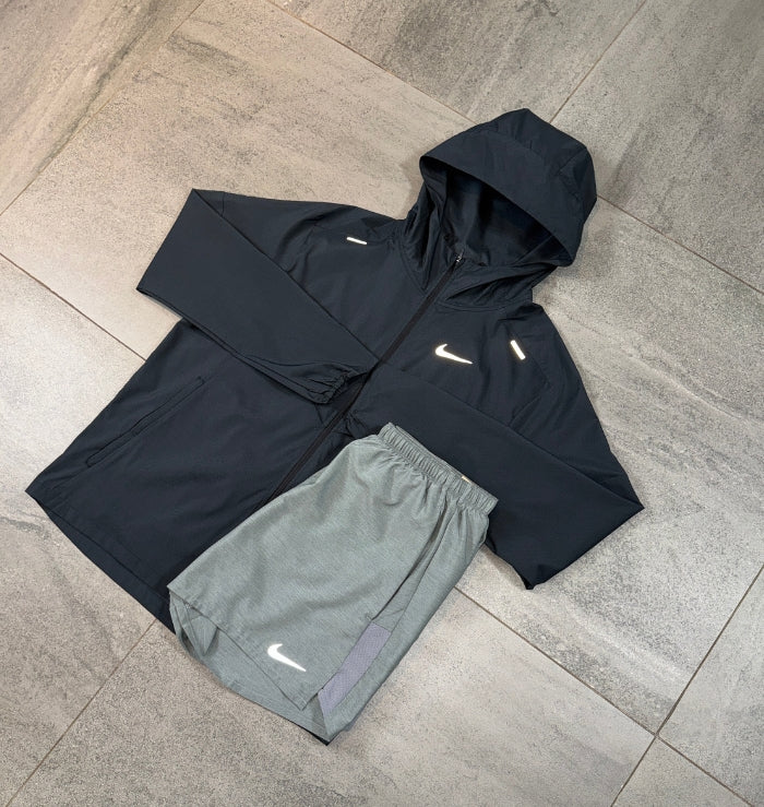 Nike Repel Windrunner & Challenger Short Set 'Black/Grey'