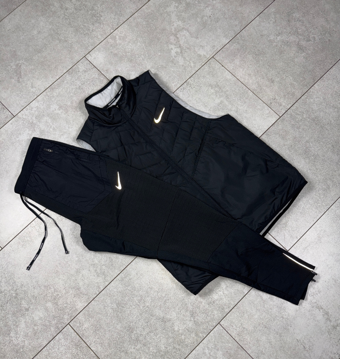 Nike Black Aerolayer Gilet & Black Nike Phenom Pants Set