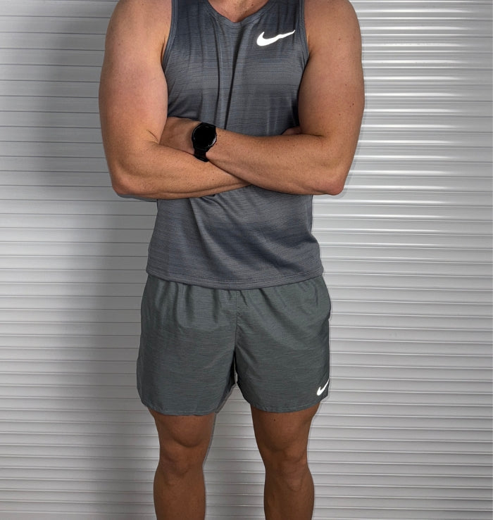 Nike Challenger Shorts 'Grey'