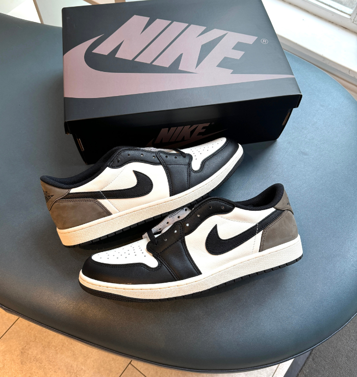 Air Jordan 1 Retro Low OG Mocha