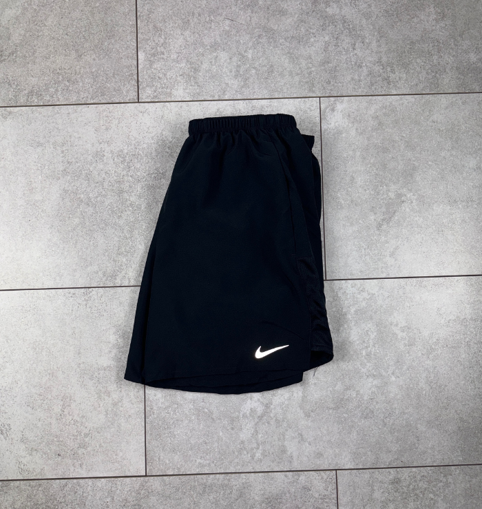 Nike Challenger 7 Inch Black Shorts