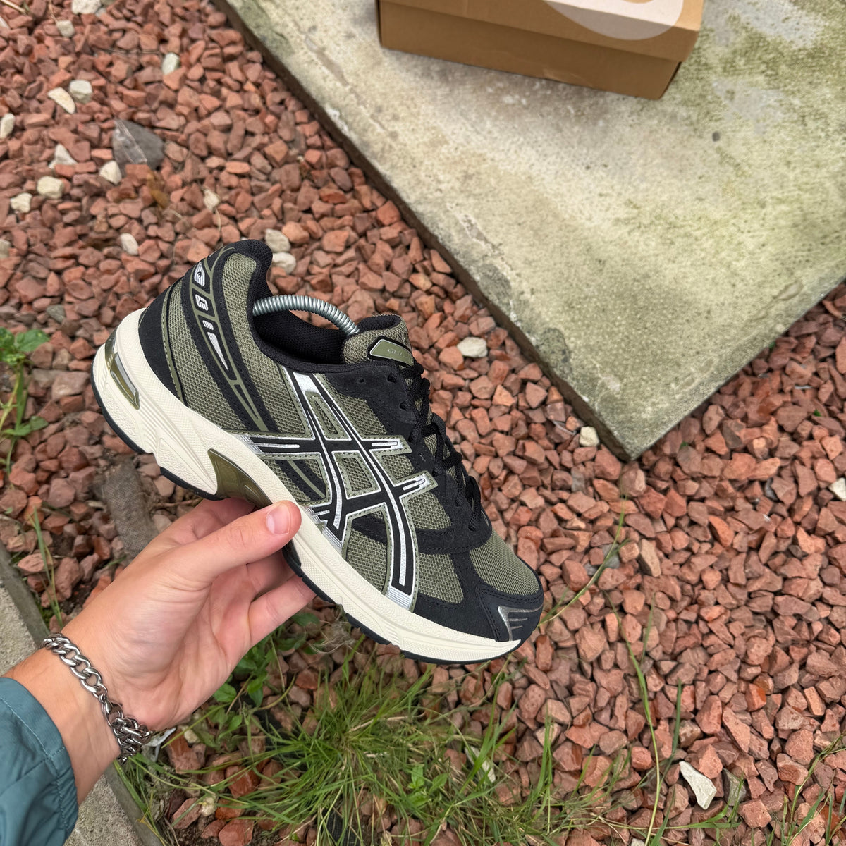 ASICS Gel-1130 Irvine Black trainers side view