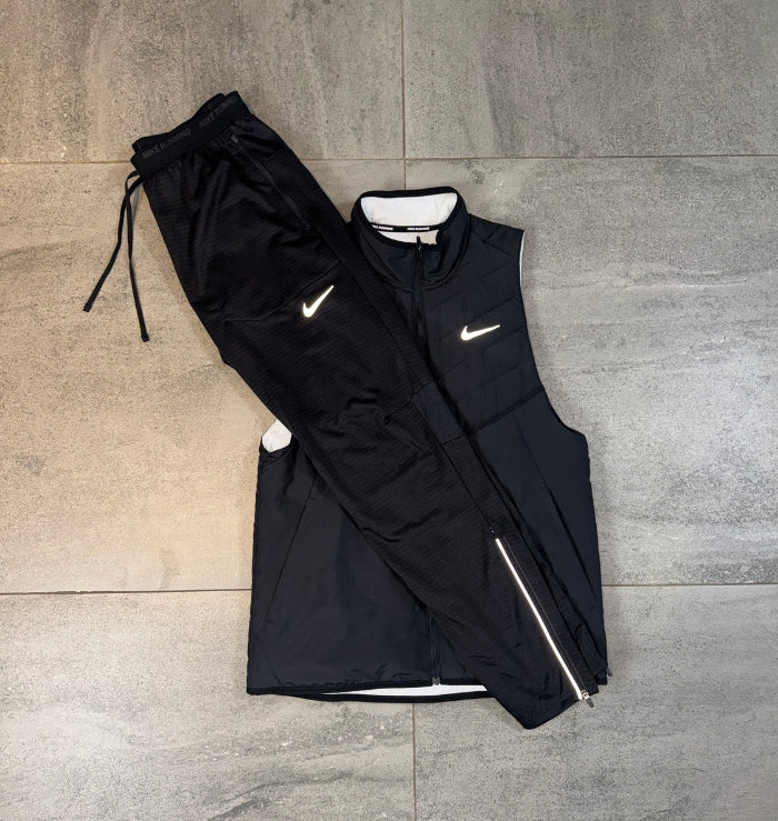 Nike AeroLayer Black Gilet zip and pocket detail