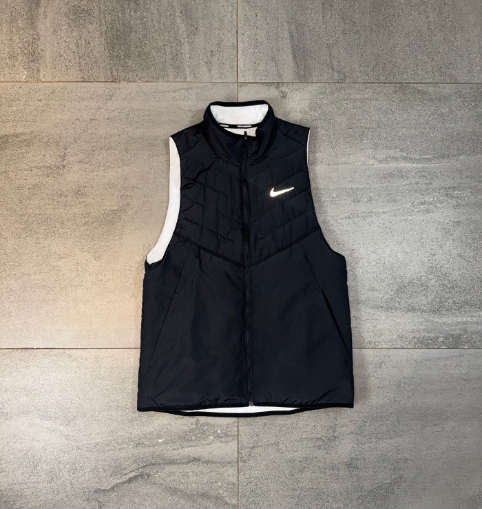 Nike AeroLayer Gilet in Black